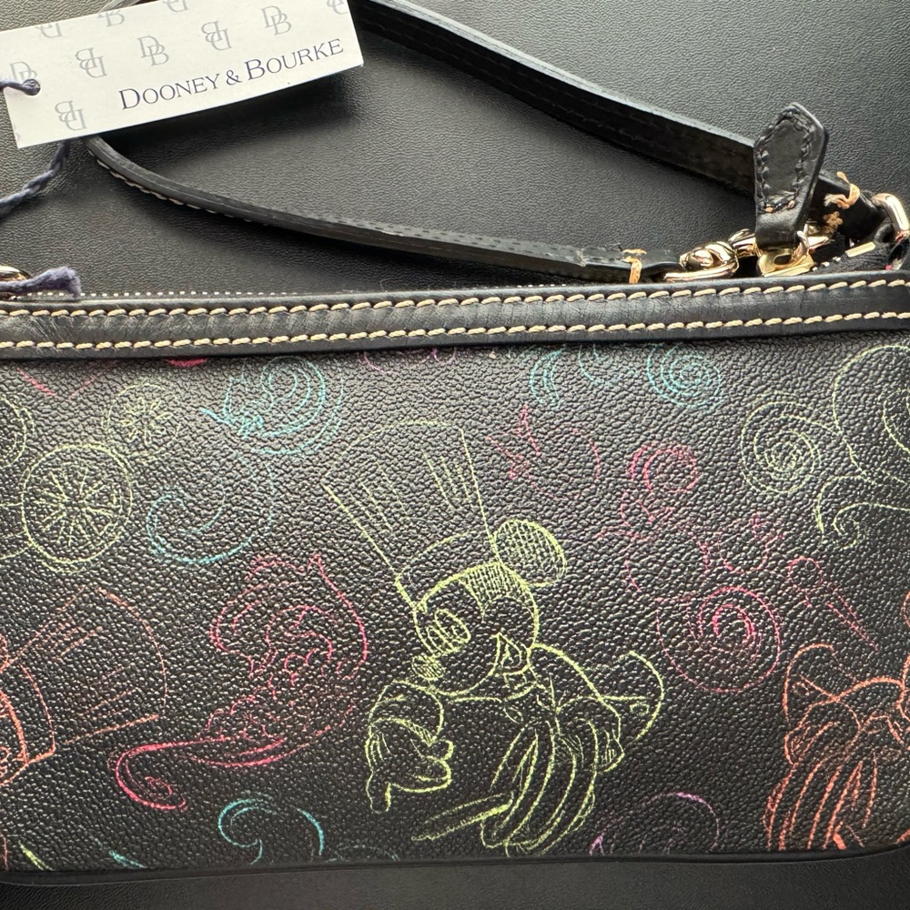 NWT.   Disney Dooney & Bourke Wristlet - Picture 2 of 11
